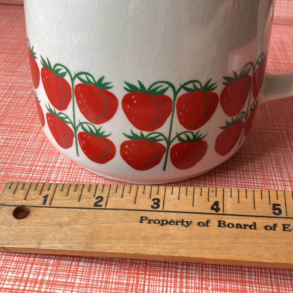 Vintage Arabia Finland Pomona ceramic strawberry pitcher - Picture 6 of 11